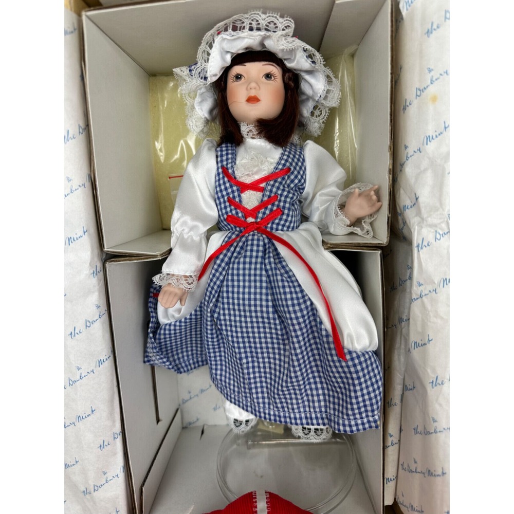 1988 Danbury Mint "LITTLE MISS MUFFET" Porcelain‎ Storybook Doll, Accessories